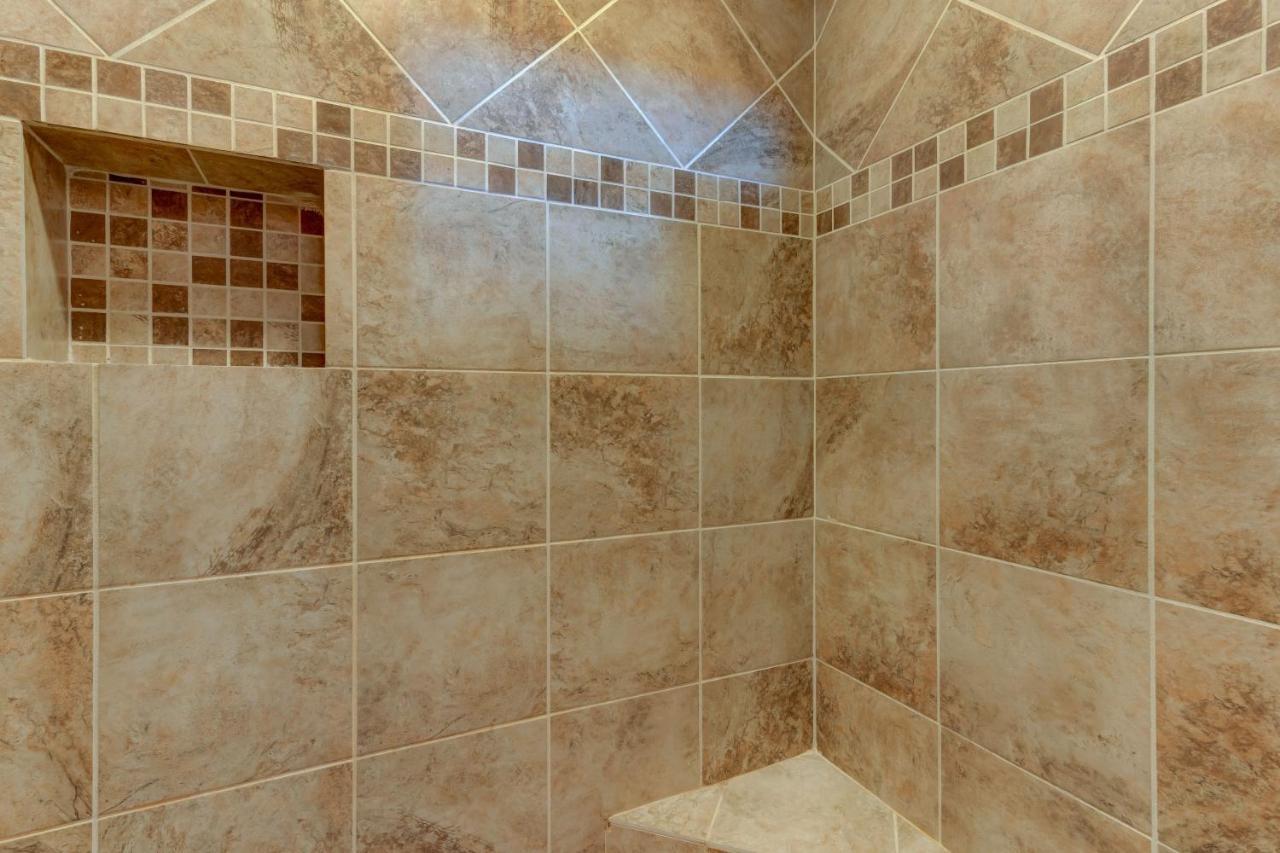 Hot-Tub 6 Seater, Fire-Pit, Master King Bed, Wineries, Pickleball, Resort Amenities Ellijay Exterior foto
