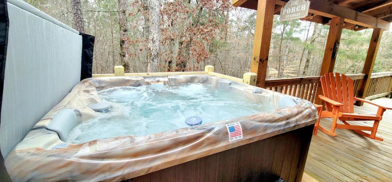 Hot-Tub 6 Seater, Fire-Pit, Master King Bed, Wineries, Pickleball, Resort Amenities Ellijay Exterior foto